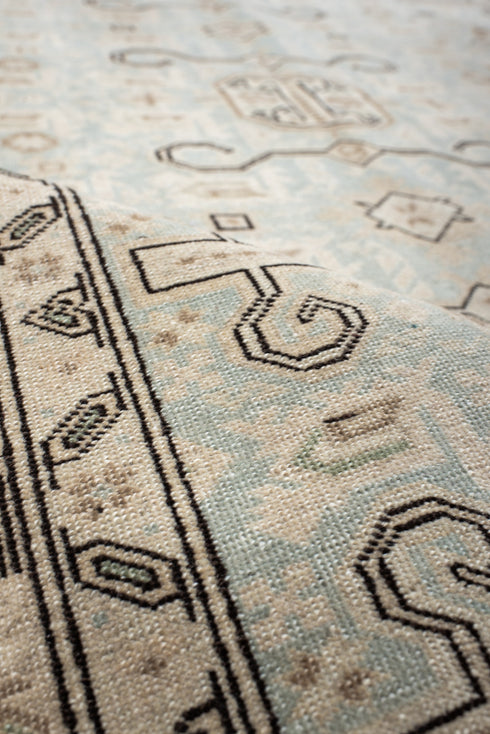 Antique Area Rug (5' x 8')
